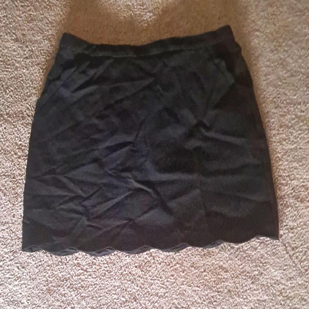 Black Scalloped Edge Skirt